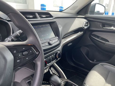 Used 2022 Chevrolet TrailBlazer LT w/ Driver Confidence Package image 14