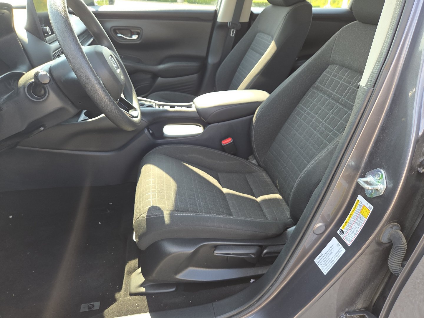 Used 2023 Honda HR-V LX image 23