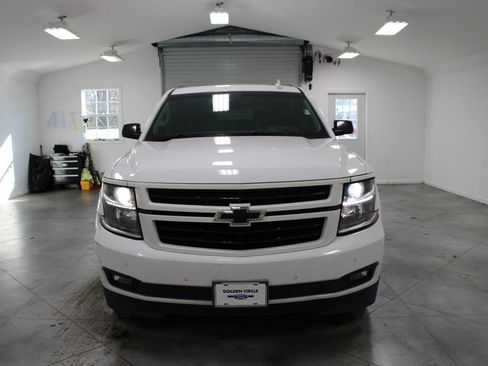 Used 2018 Chevrolet Suburban Premier image 3