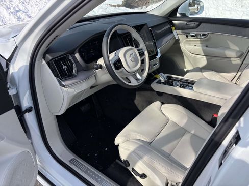 New 2026 Volvo XC90 T8 Ultra w/ Protection Package Premier AWD/4WD image 23