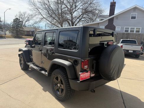 Used 2018 Jeep Wrangler Unlimited Sport S AWD/4WD image 26
