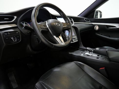 Used 2019 INFINITI QX50 Essential w/ Sensory Package image 12
