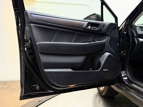 Used 2019 Subaru Outback 2.5i Limited image 11