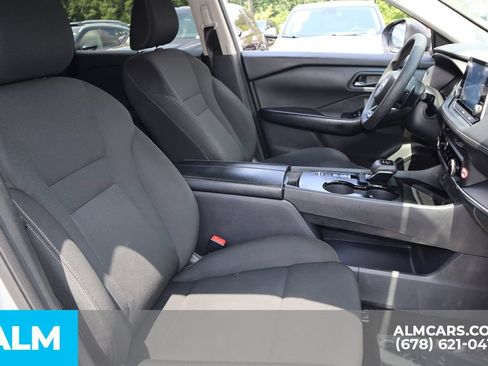 Used 2024 Nissan Rogue S FWD image 24