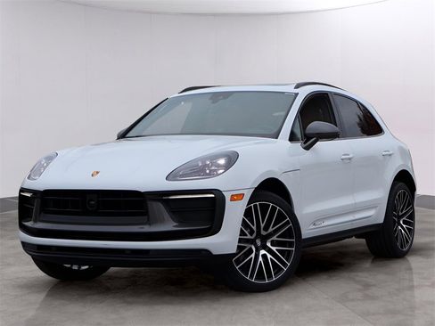 New 2026 Porsche Macan image 1