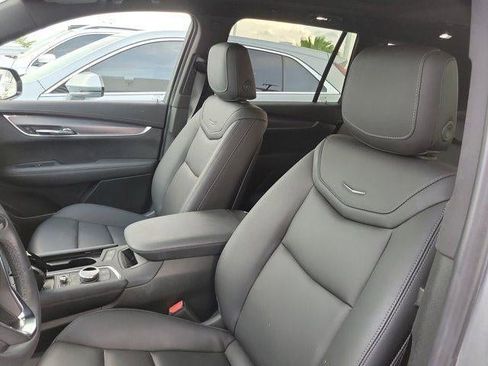 Used 2024 Cadillac XT6 Luxury FWD image 10