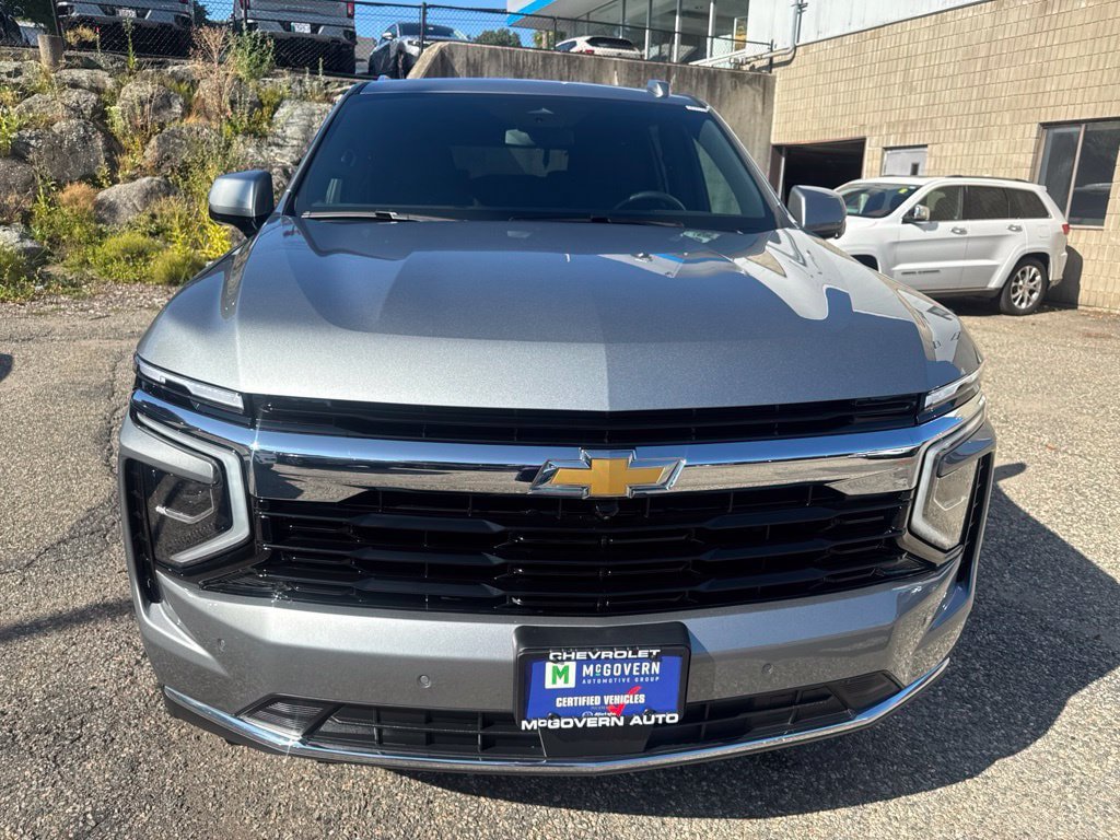 Used 2026 Chevrolet Tahoe LS AWD/4WD image 9