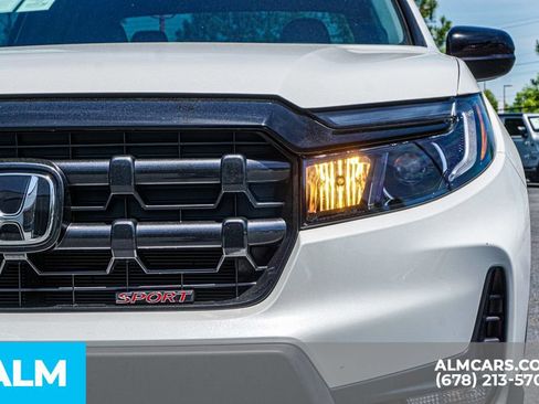 Used 2025 Honda Ridgeline Sport image 12