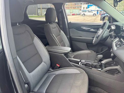 Used 2025 Chevrolet TrailBlazer LT image 30