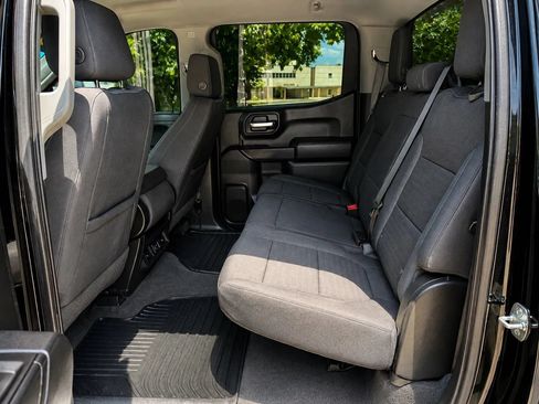 Used 2022 Chevrolet Silverado 1500 LT RWD image 12