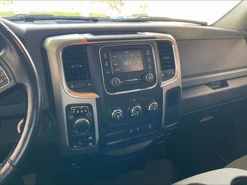 Used 2019 RAM 1500 Warlock AWD/4WD image 10