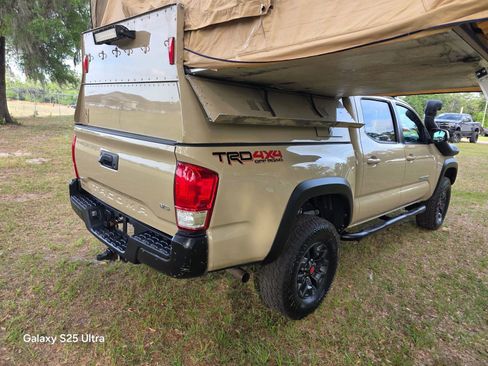 Used 2017 Toyota Tacoma TRD Off-Road w/ Tow Package (A/T) AWD/4WD image 14