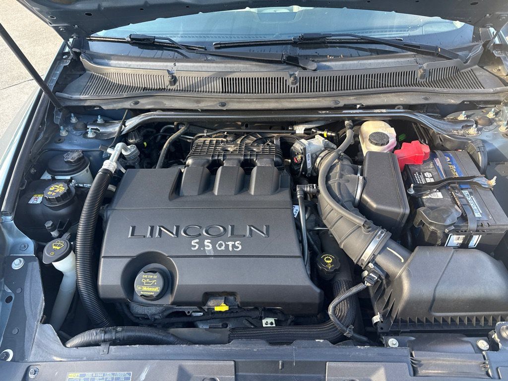 Used 2010 Lincoln MKS AWD image 24