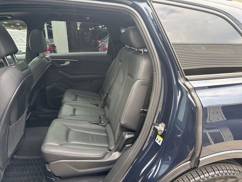 Used 2025 Audi Q7 2.0T Premium w/ Convenience Plus Package image 15
