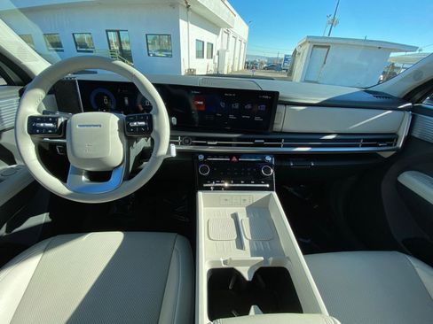 Used 2025 Hyundai Santa Fe SEL image 34