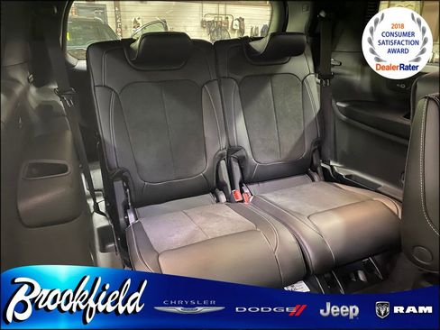 New 2025 Jeep Grand Cherokee L Laredo image 19