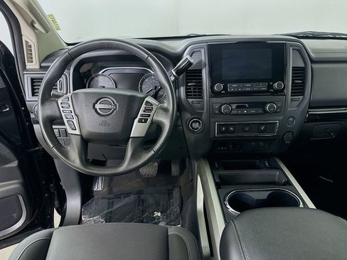 Used 2024 Nissan Titan SV w/ SV Convenience Package image 16