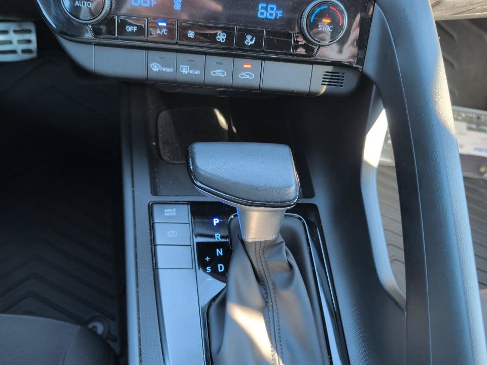 Certified 2025 Hyundai Elantra Sport FWD image 20