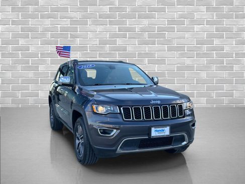 Used 2018 Jeep Grand Cherokee Limited image 7