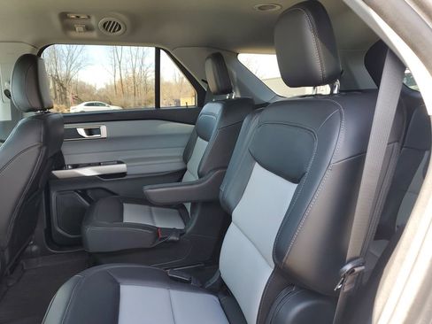 Certified 2023 Ford Explorer XLT w/ Equipment Group 202A image 9