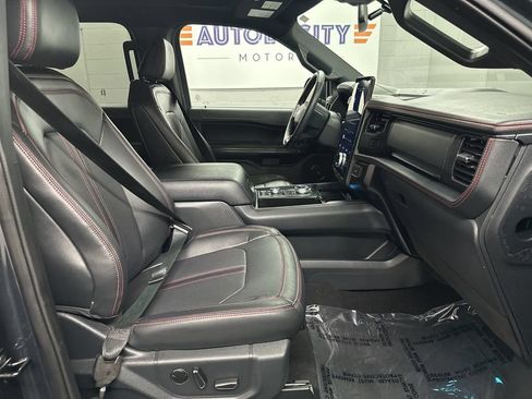 Used 2024 Ford Expedition Limited AWD/4WD image 19