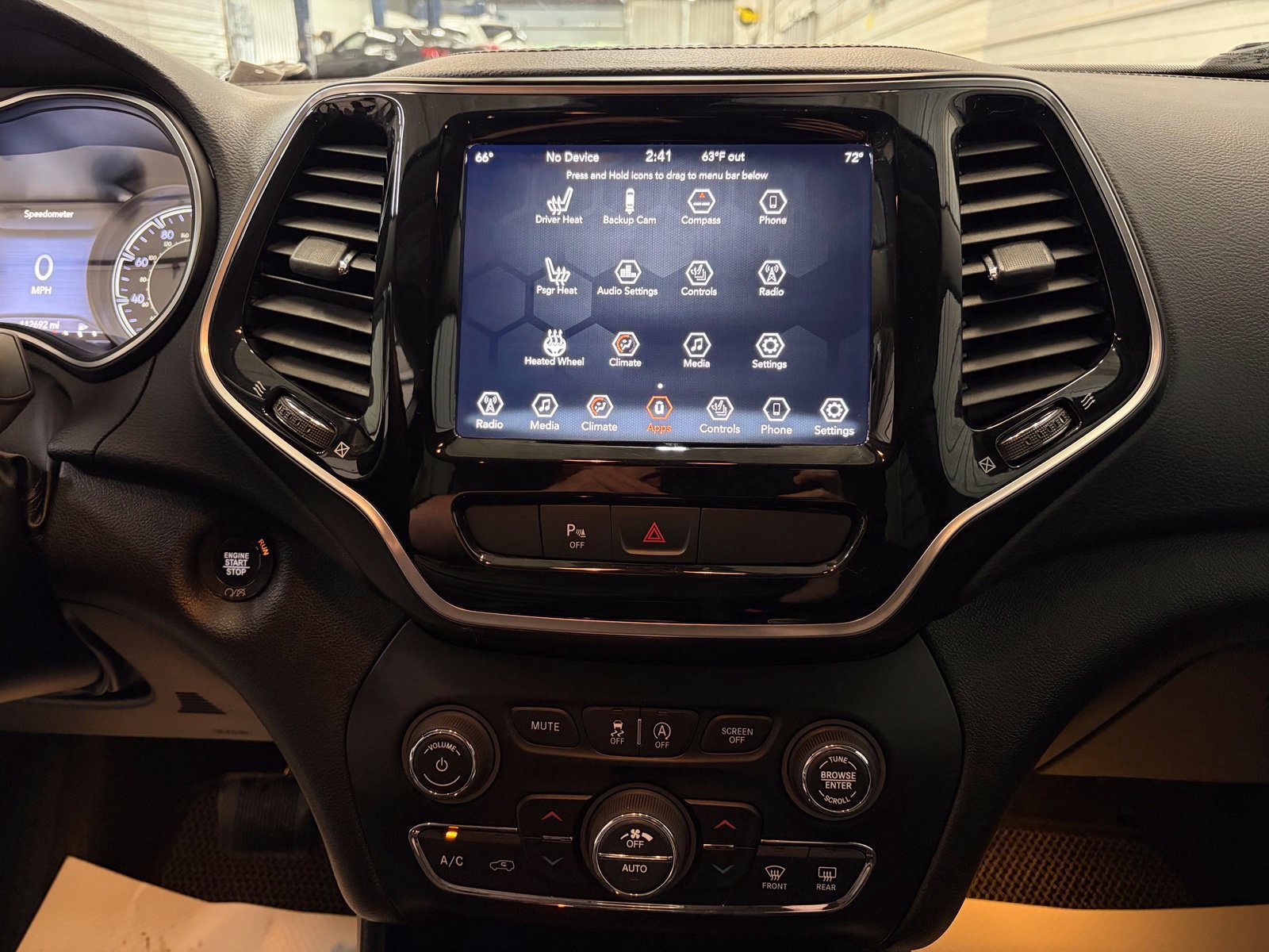 Used 2019 Jeep Cherokee Limited AWD/4WD image 20