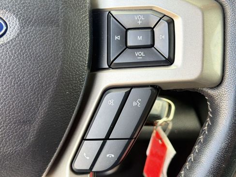 Used 2020 Ford F250 Lariat image 22