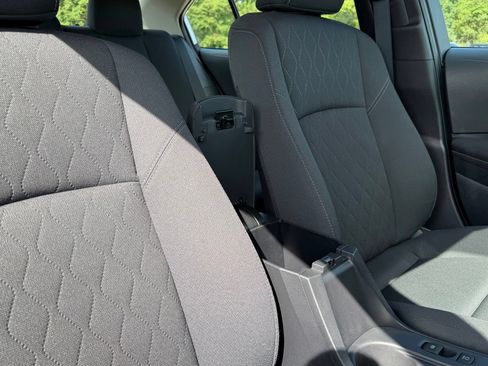 Used 2024 Toyota Corolla LE FWD image 37