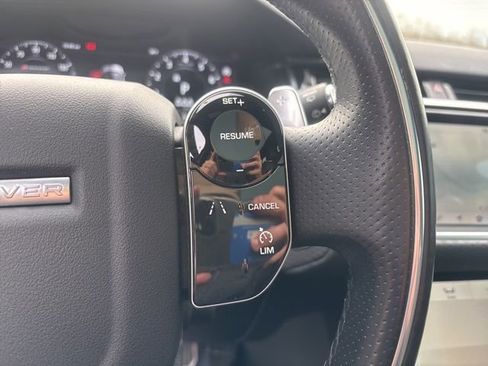 Used 2019 Land Rover Range Rover Velar R-Dynamic SE image 26
