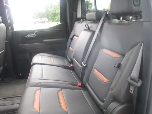 Used 2025 GMC Sierra 1500 AT4 w/ AT4 Premium Package AWD/4WD image 24