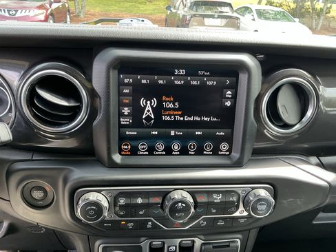 Used 2022 Jeep Wrangler Unlimited Rubicon image 19