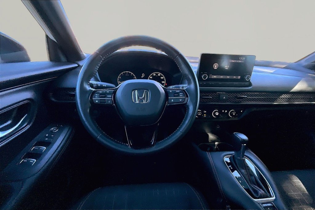 Used 2023 Honda HR-V Sport image 9