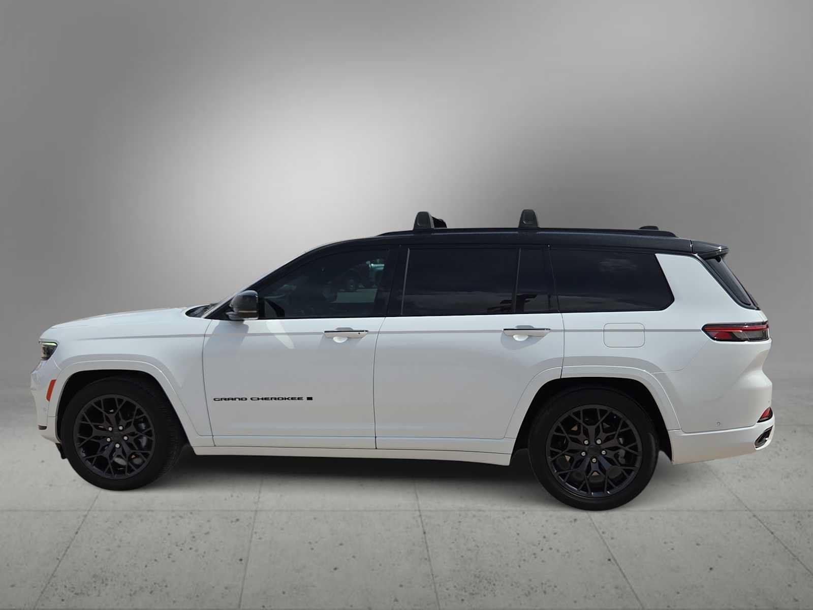 Used 2024 Jeep Grand Cherokee L Summit AWD/4WD image 5