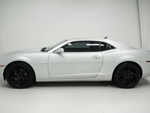 Used 2011 Chevrolet Camaro LT RWD image 7