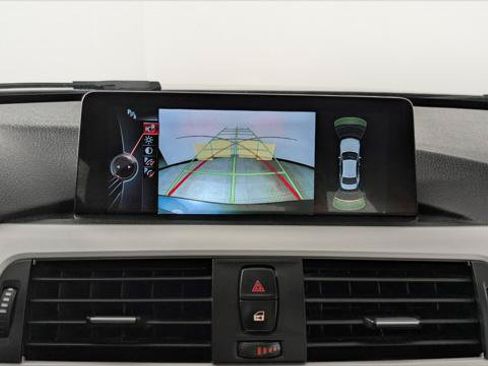 Used 2016 BMW 320i xDrive Sedan AWD/4WD image 30