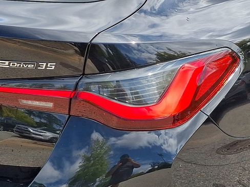 Used 2024 BMW i4 eDrive35 w/ Convenience Package image 10