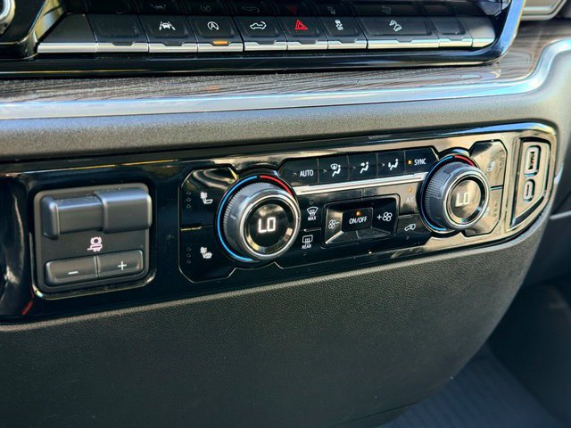 Used 2024 Chevrolet Silverado 1500 LT AWD/4WD image 18