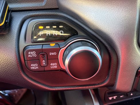 Used 2019 RAM 1500 Big Horn image 32