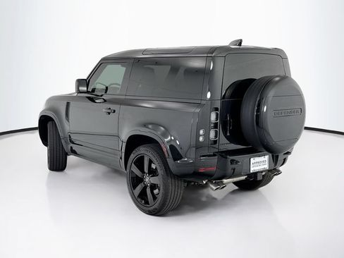 Certified 2024 Land Rover Defender 90 V8 AWD/4WD image 7