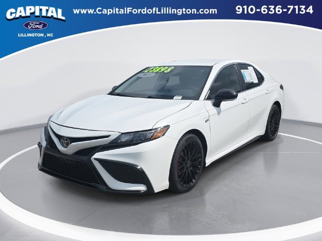 Used 2023 Toyota Camry SE FWD image 1