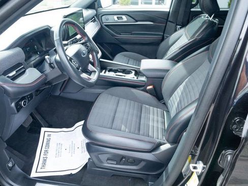 Used 2025 Ford Explorer ST-Line image 15