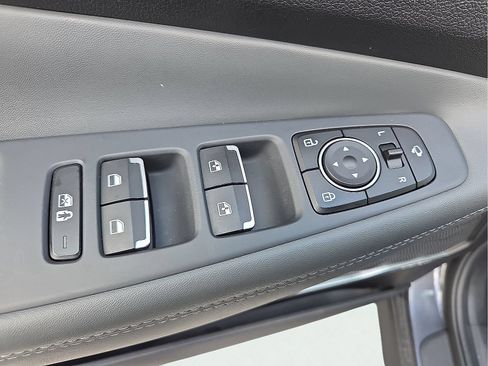 Used 2022 Hyundai Santa Fe Limited FWD image 15