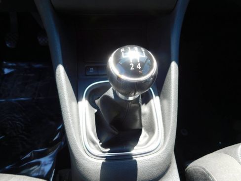 Used 2012 Volkswagen Golf 2-Door FWD image 14