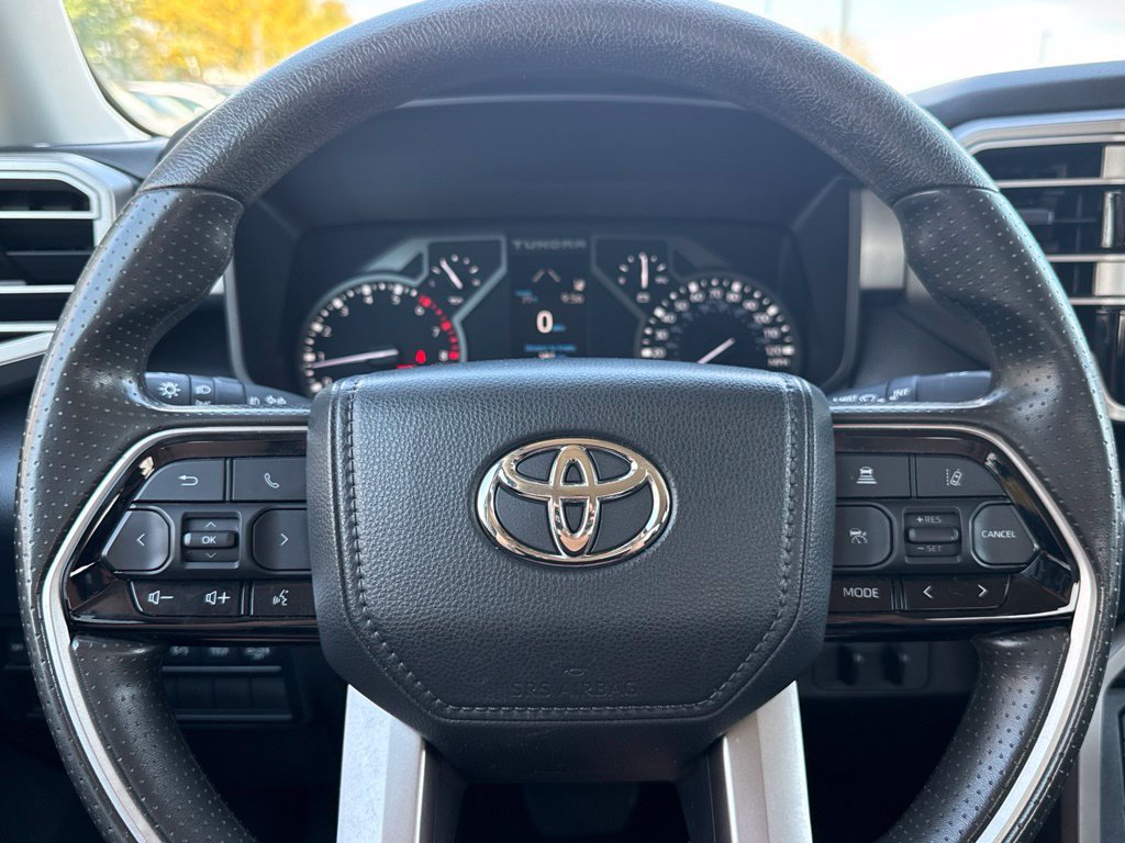 Used 2022 Toyota Tundra SR5 w/ SR5 Convenience Package AWD/4WD image 9