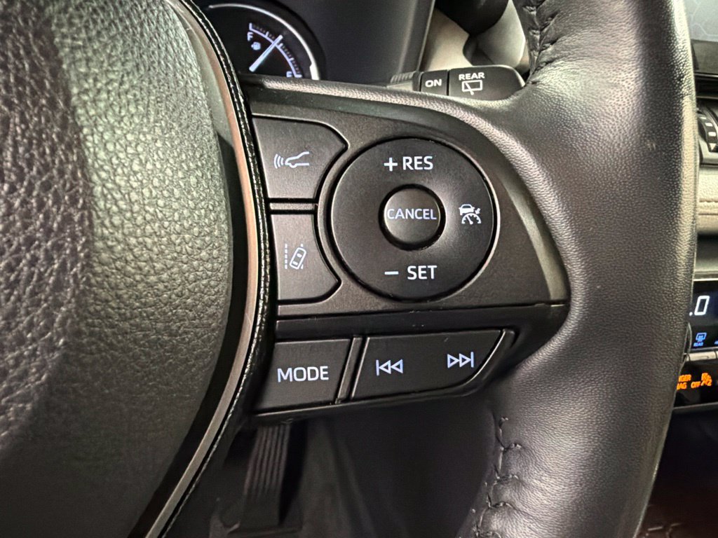 Used 2019 Toyota RAV4 Limited w/ Cold Weather Package AWD/4WD image 21