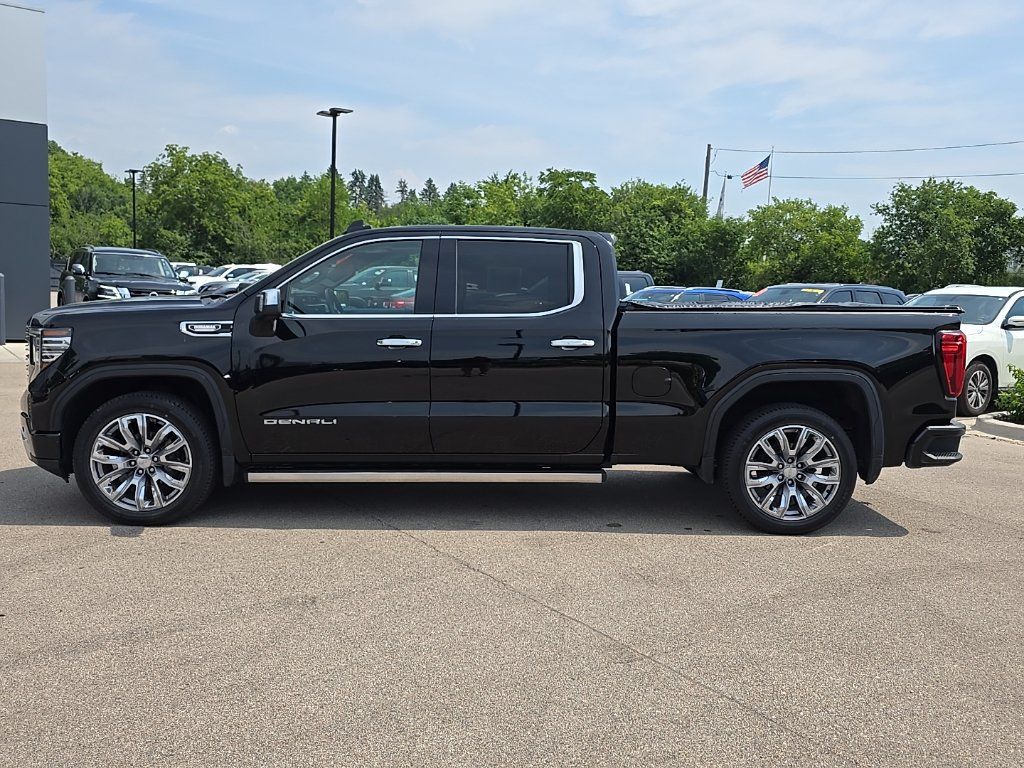 Used 2023 GMC Sierra 1500 Denali w/ Denali Reserve Package AWD/4WD image 3