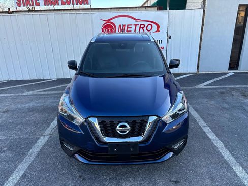 Used 2020 Nissan Kicks SR w/ SR Premium Package image 10