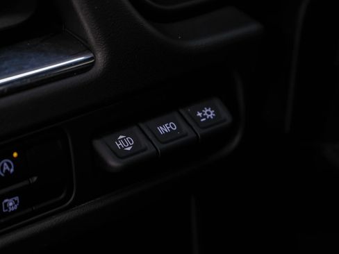 Used 2023 GMC Yukon AT4 w/ AT4 Premium Package AWD/4WD image 40