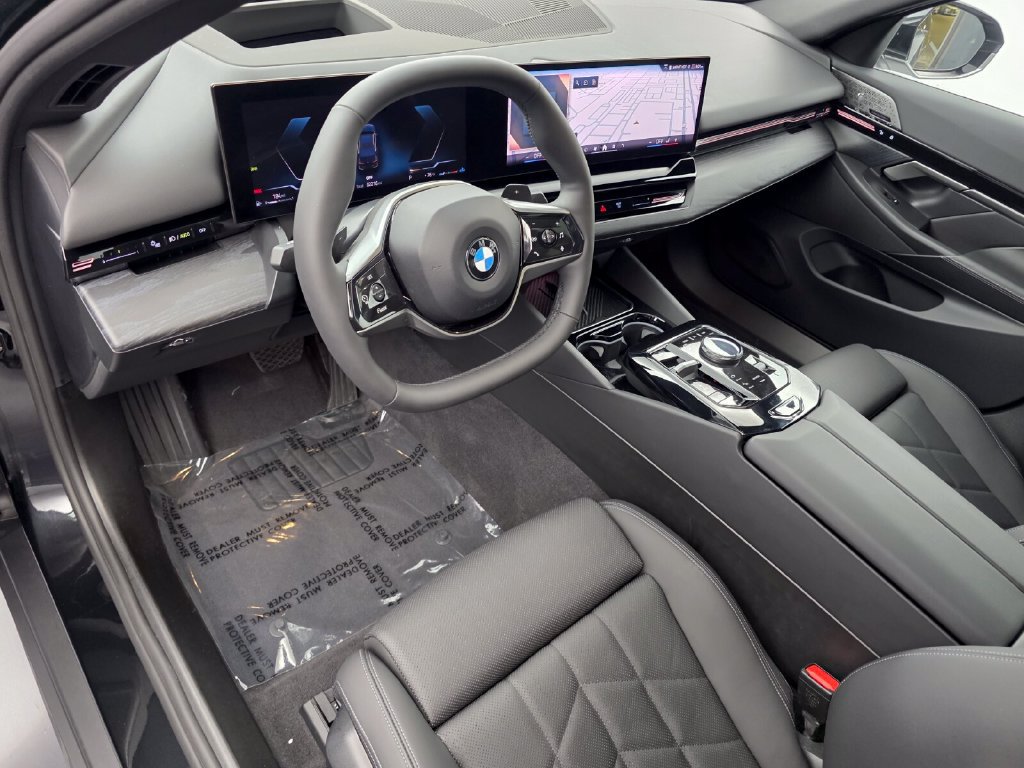 Certified 2024 BMW 530i w/ Premium Package RWD image 10
