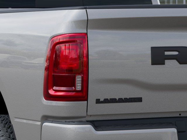 New 2027 RAM 2500 Laramie AWD/4WD image 9